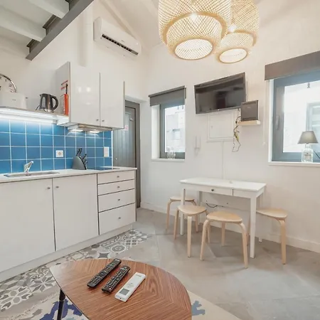 Mezzanine Stylish By Vacationy Apartment *