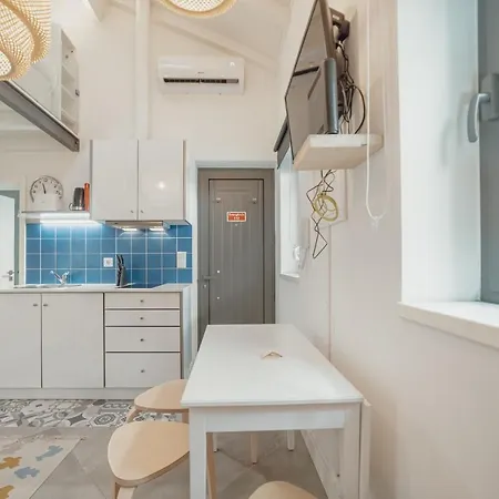 Mezzanine Stylish By Vacationy Apartament *