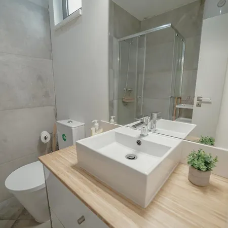 Mezzanine Stylish By Vacationy * Porto