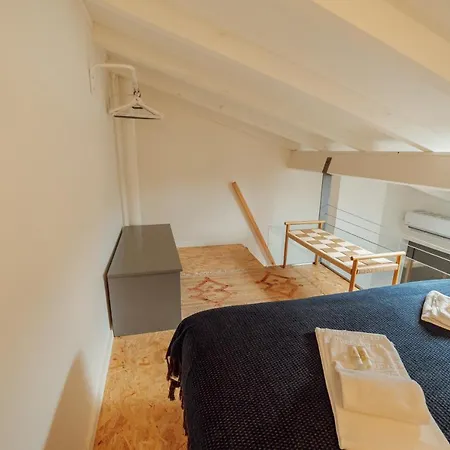 Mezzanine Stylish By Vacationy Apartment
