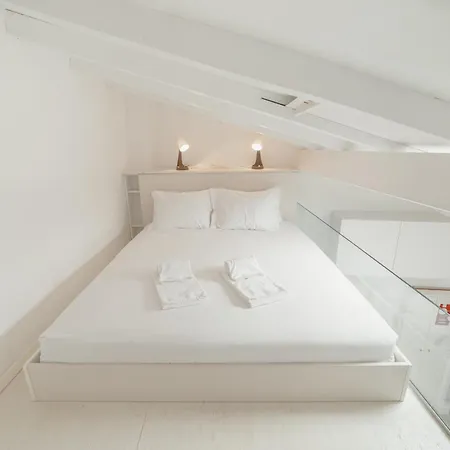 Mezzanine Stylish By Vacationy * Porto