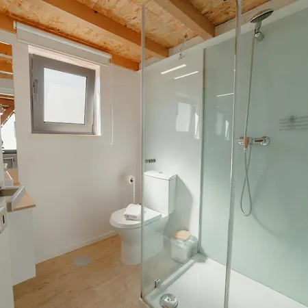 Mezzanine Stylish By Vacationy Apartment