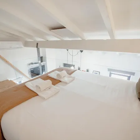 Mezzanine Stylish By Vacationy Apartment *